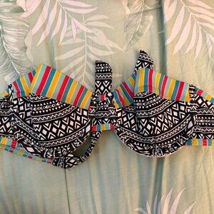 Urbanology fun print bikini top